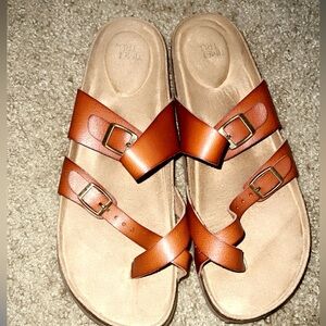 Used pretty Sandals!